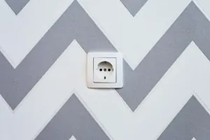 Karlik Deco w nowoczesnych wnętrzach. Mała rzecz, która robi ogromną różnicę!